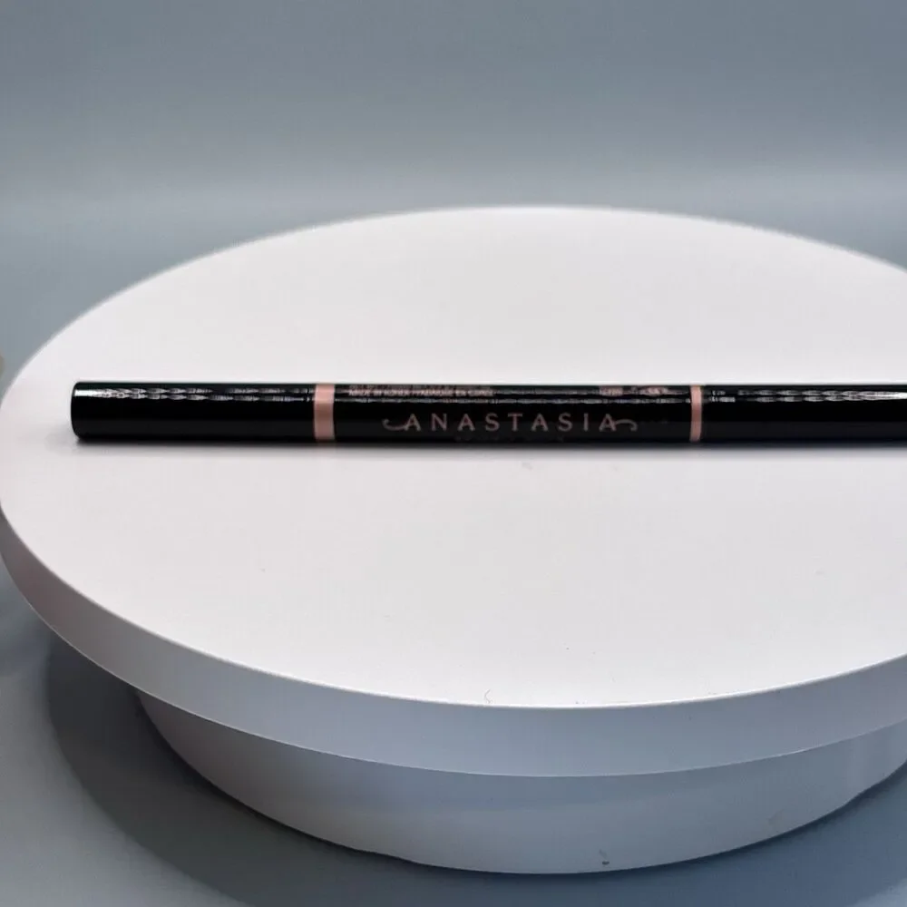 Anastasia Beverly Hills Brow Definer Triangular Brow Pencil Dark Brown 0.2 gr